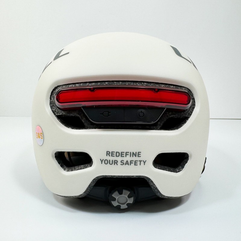 Захисний шолом Livall L23 (M) Ivory White (54-58см), сигнал поворотів та стопів, додаток, зйомний візор (пульт BR80 в комплекті не іде) (LIV-000L23-4210)
